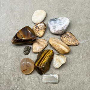 Lot of 11 Healing Crystals and 1 Stone